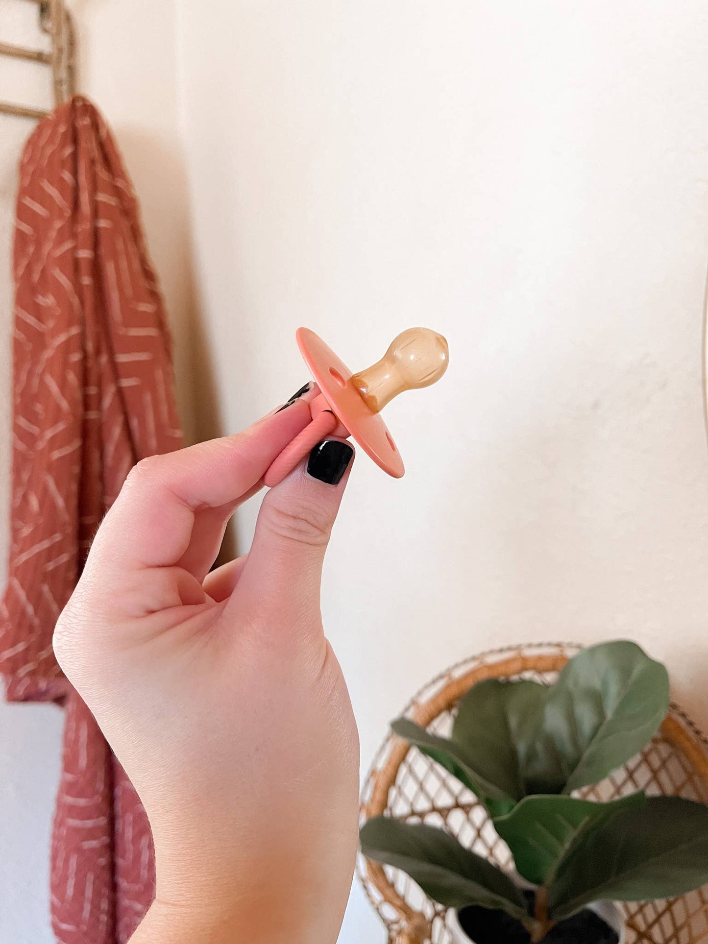 Itzy Soother Pacifier Set