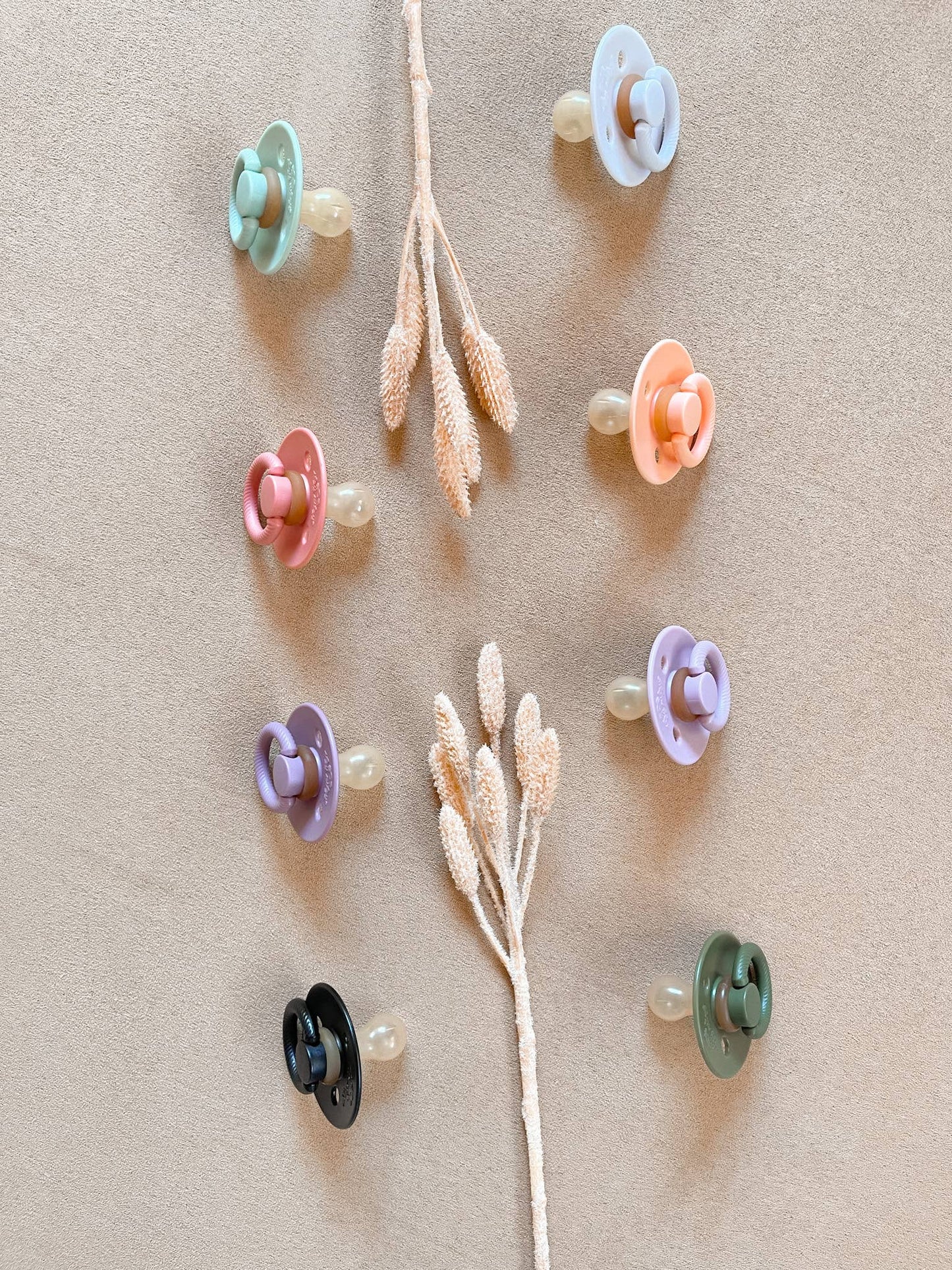 Itzy Soother Pacifier Set