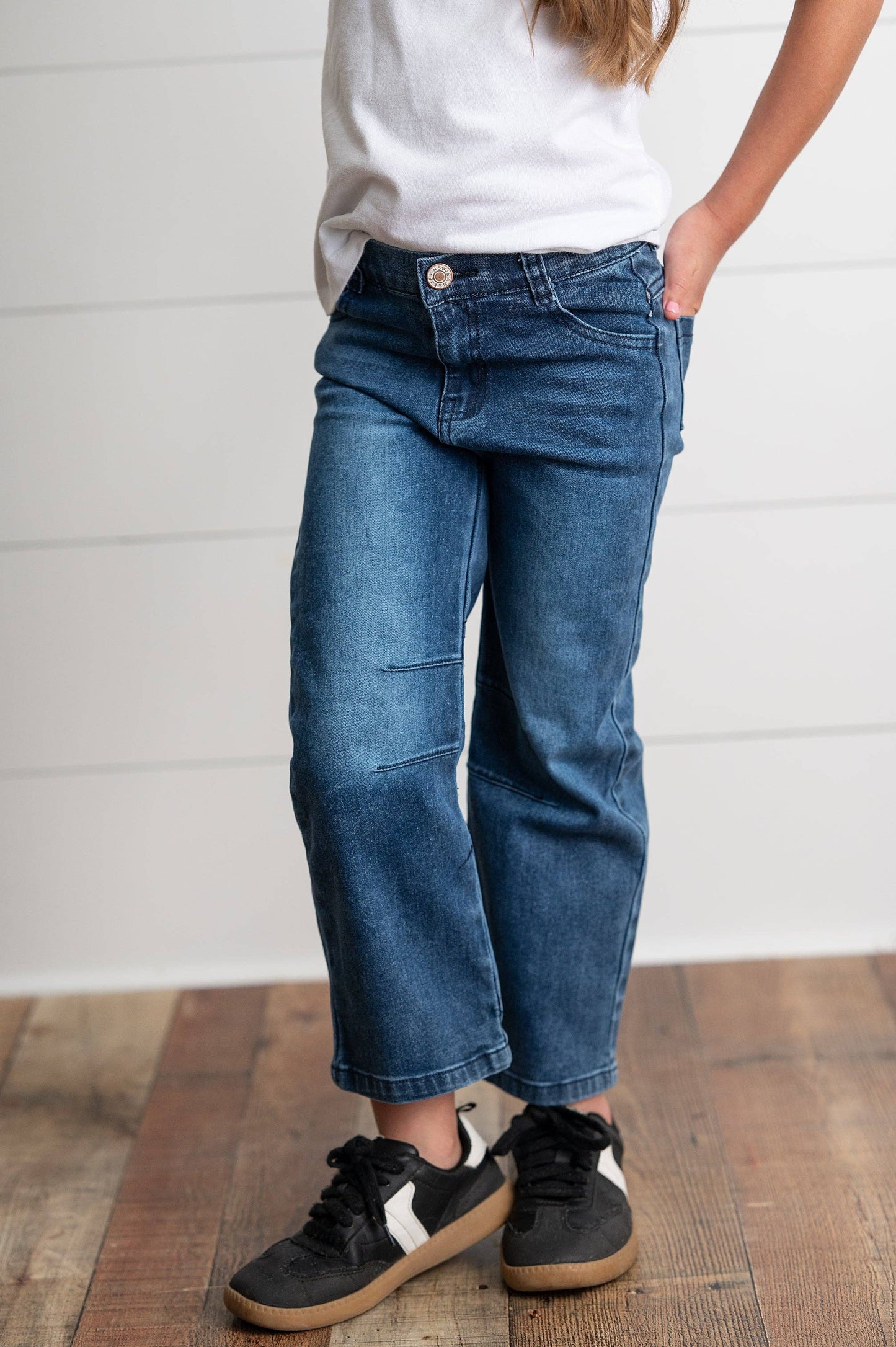 Medium Wash Barrel Jean