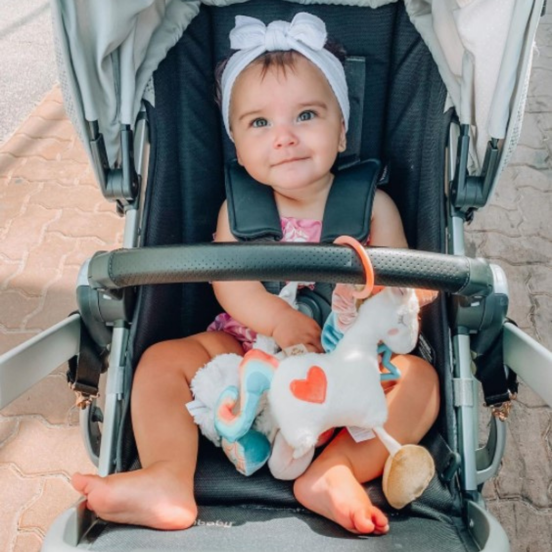 Itzy Friends Link & Love