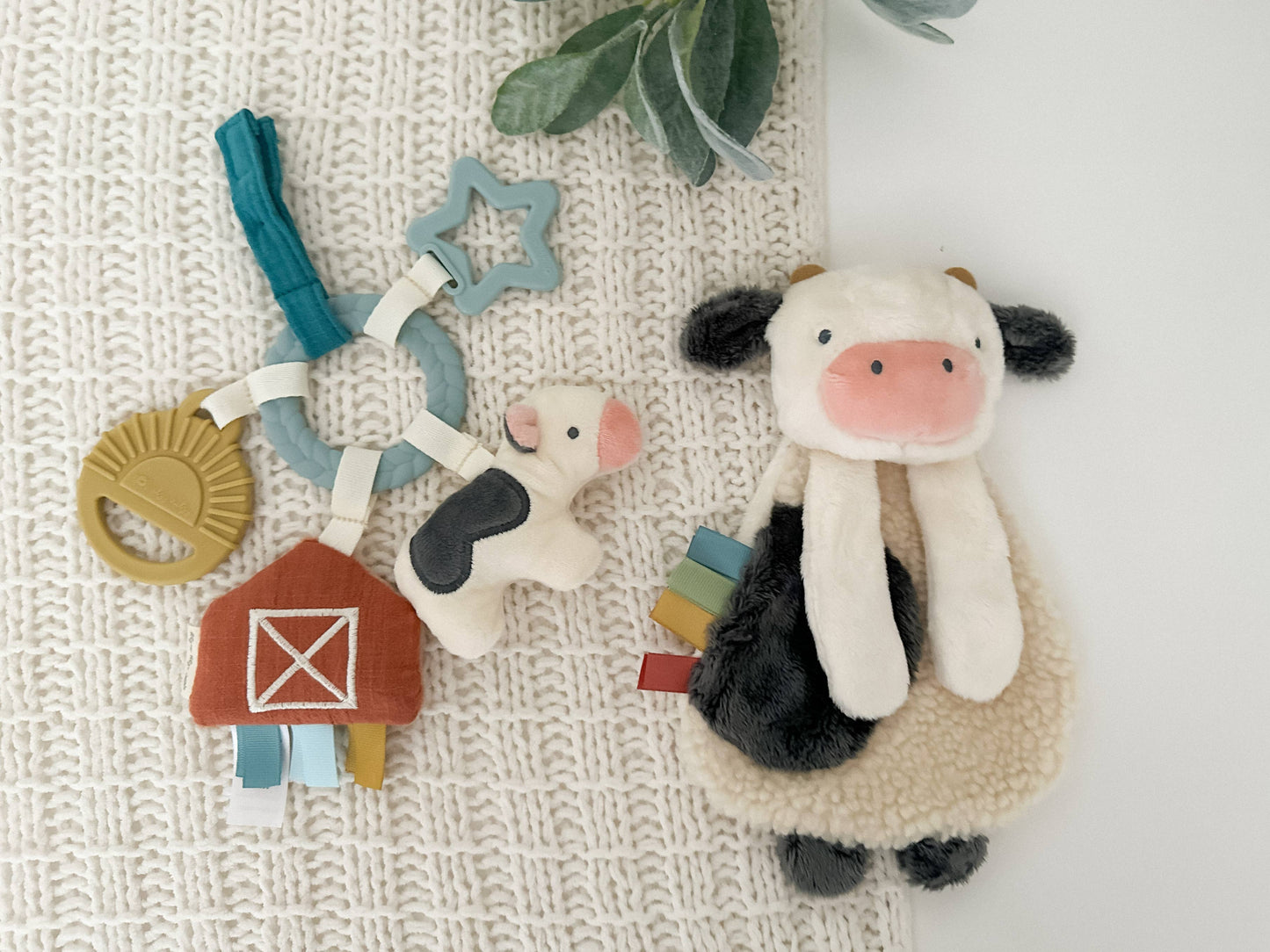 Bitzy Busy Gift Set™-Cow